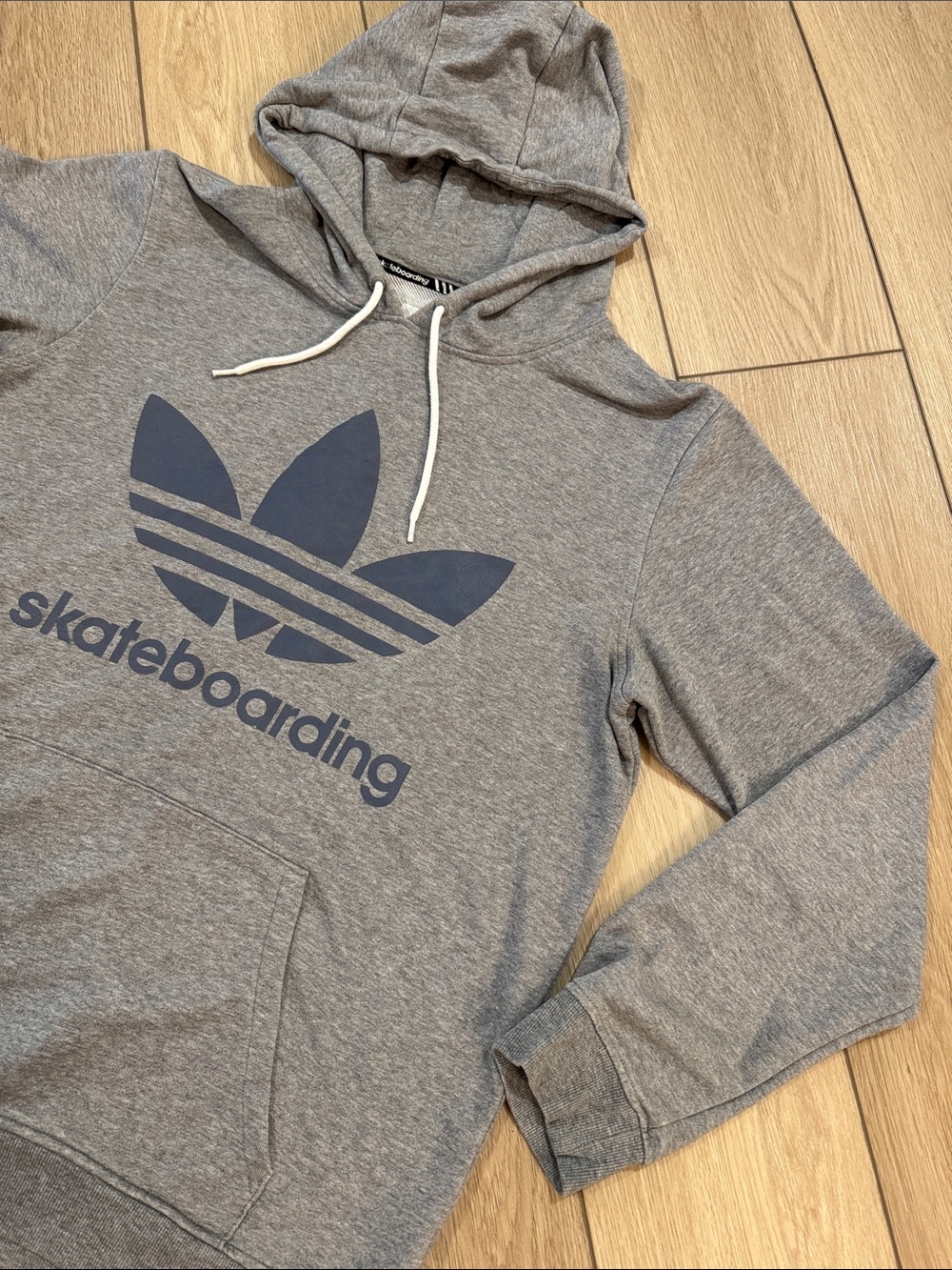 Adidas Skateboarding Logo Sweatshirt Gray Sz M Back to school Trendy